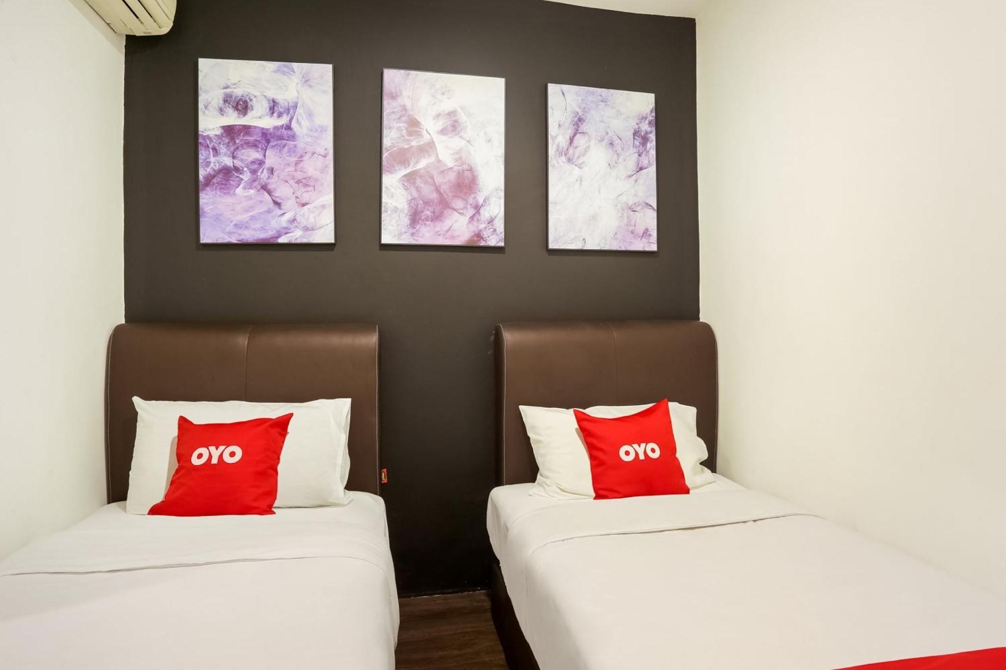 Oyo 90460 Hotel Kl2F Rest & Go Шах Алам Екстериор снимка