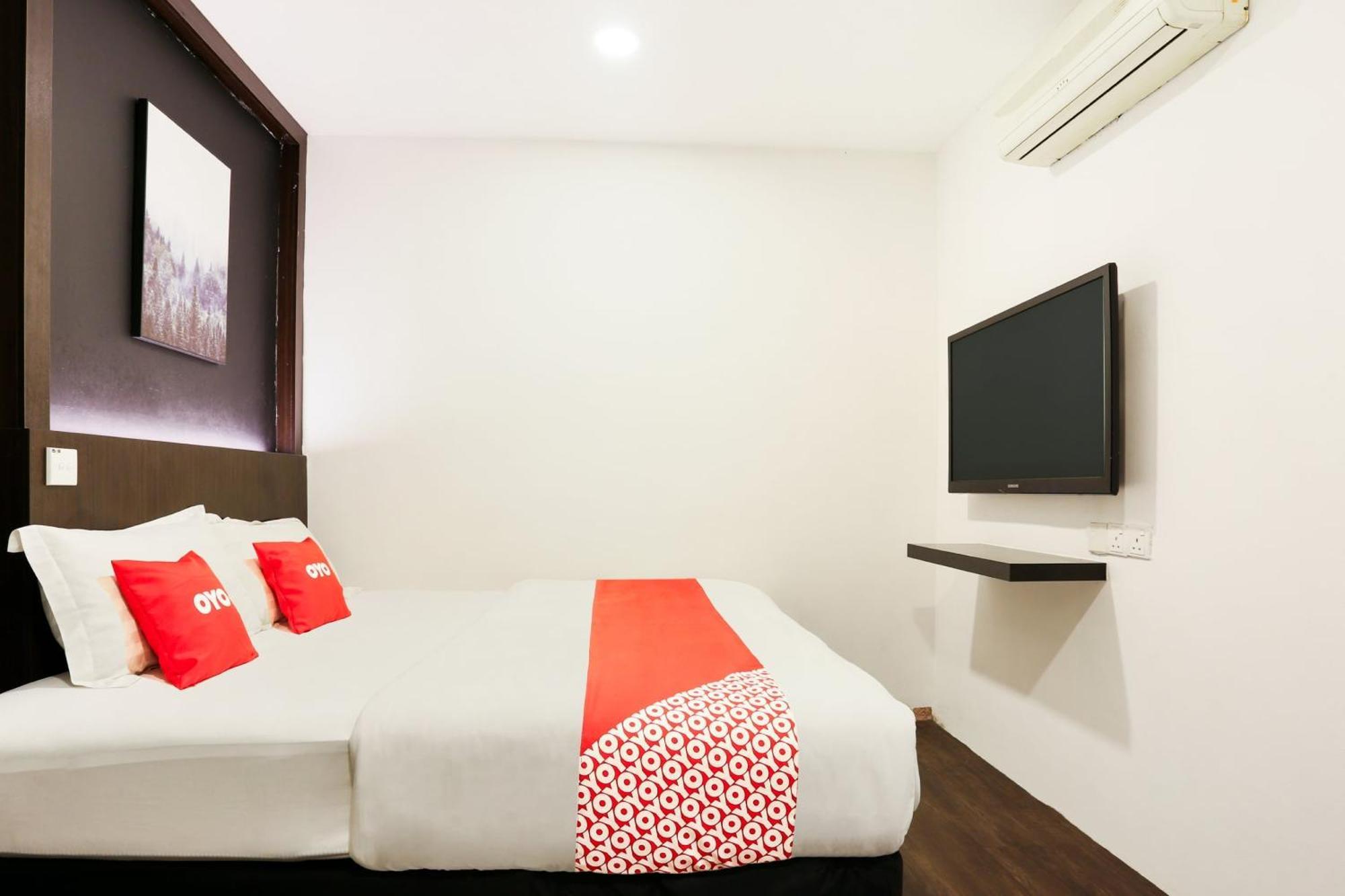 Oyo 90460 Hotel Kl2F Rest & Go Шах Алам Екстериор снимка