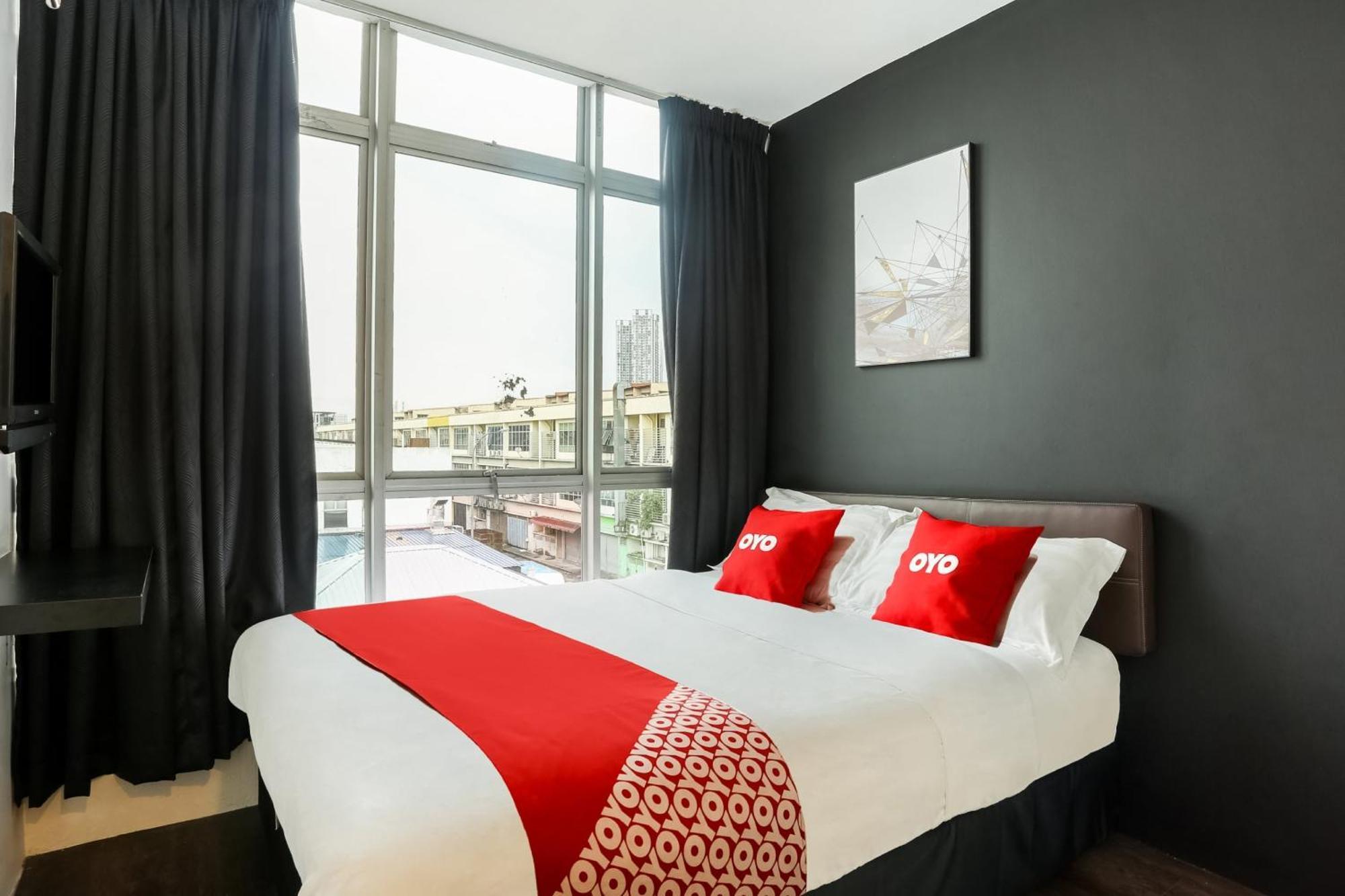 Oyo 90460 Hotel Kl2F Rest & Go Шах Алам Екстериор снимка
