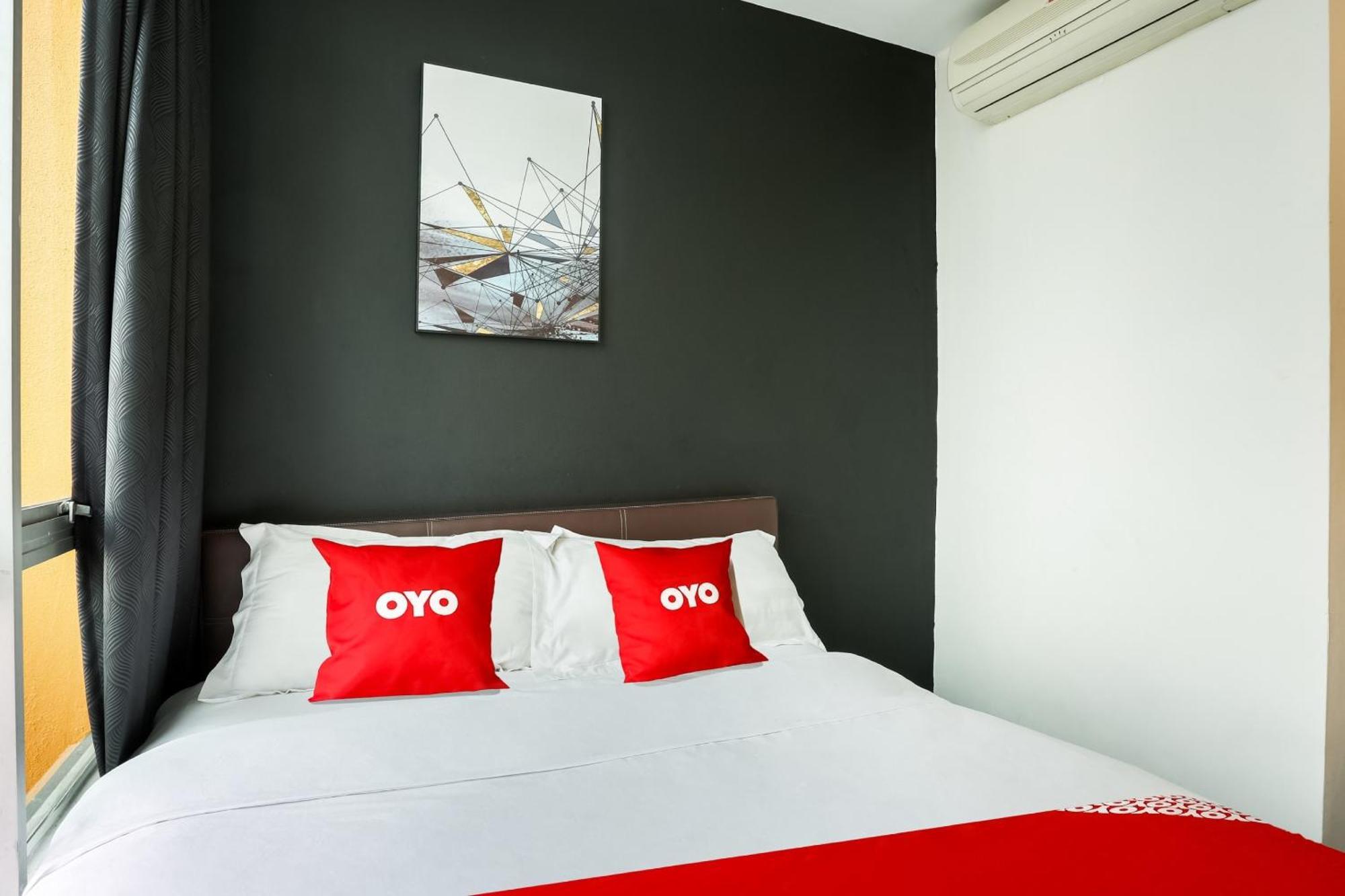 Oyo 90460 Hotel Kl2F Rest & Go Шах Алам Екстериор снимка