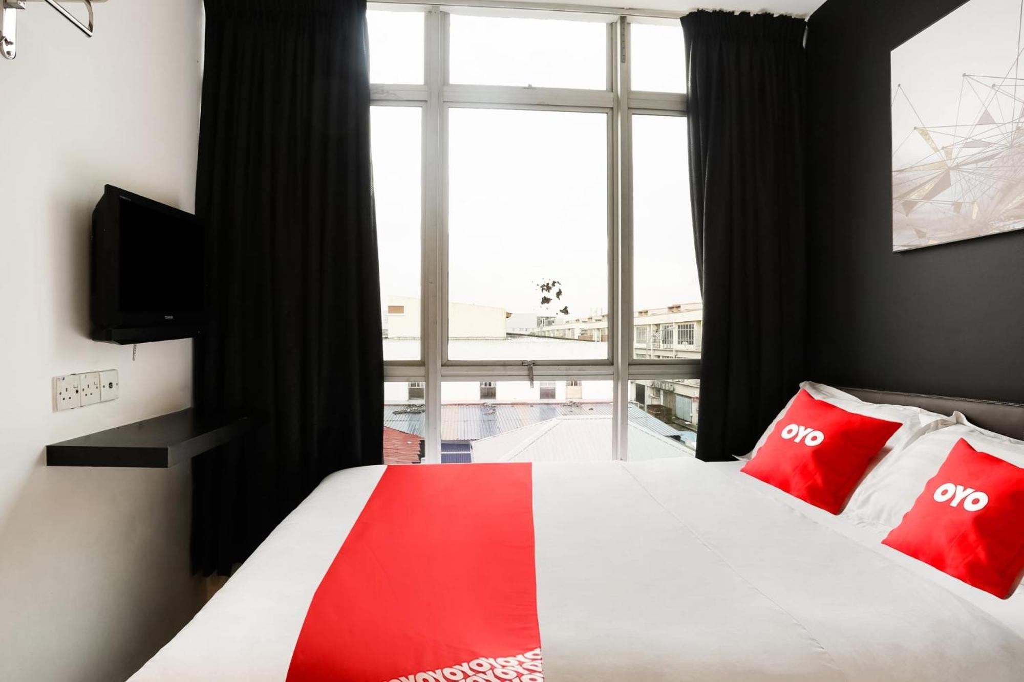 Oyo 90460 Hotel Kl2F Rest & Go Шах Алам Екстериор снимка