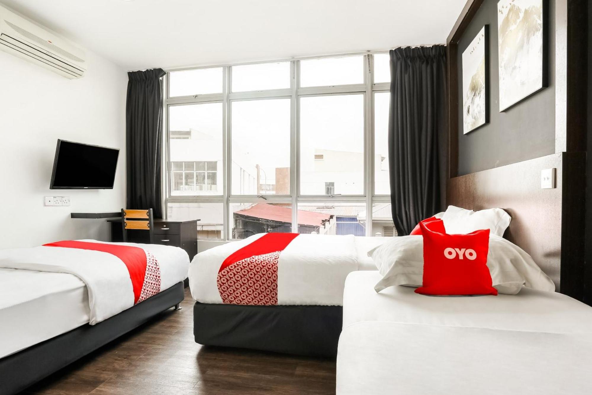 Oyo 90460 Hotel Kl2F Rest & Go Шах Алам Екстериор снимка