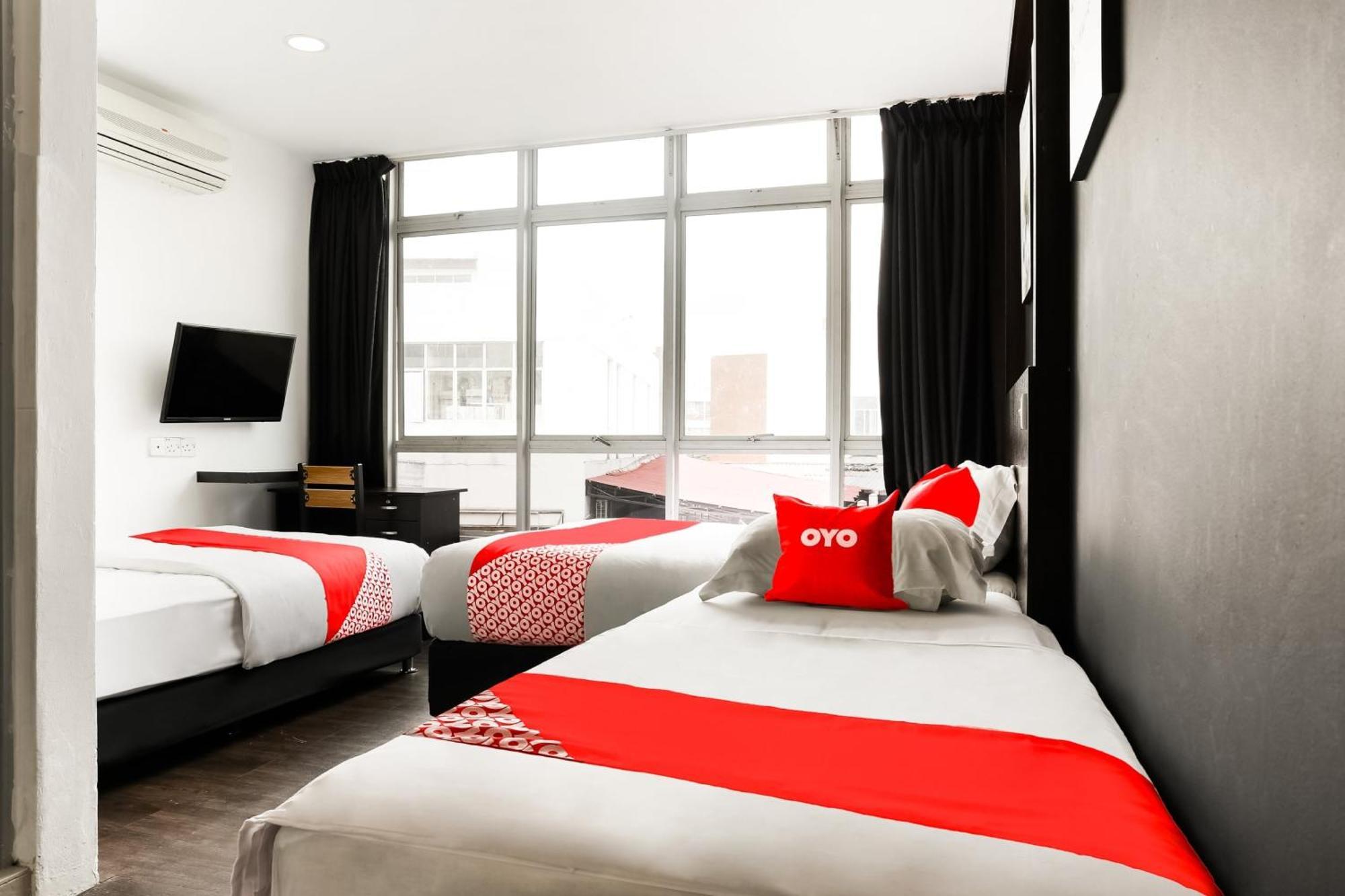 Oyo 90460 Hotel Kl2F Rest & Go Шах Алам Екстериор снимка