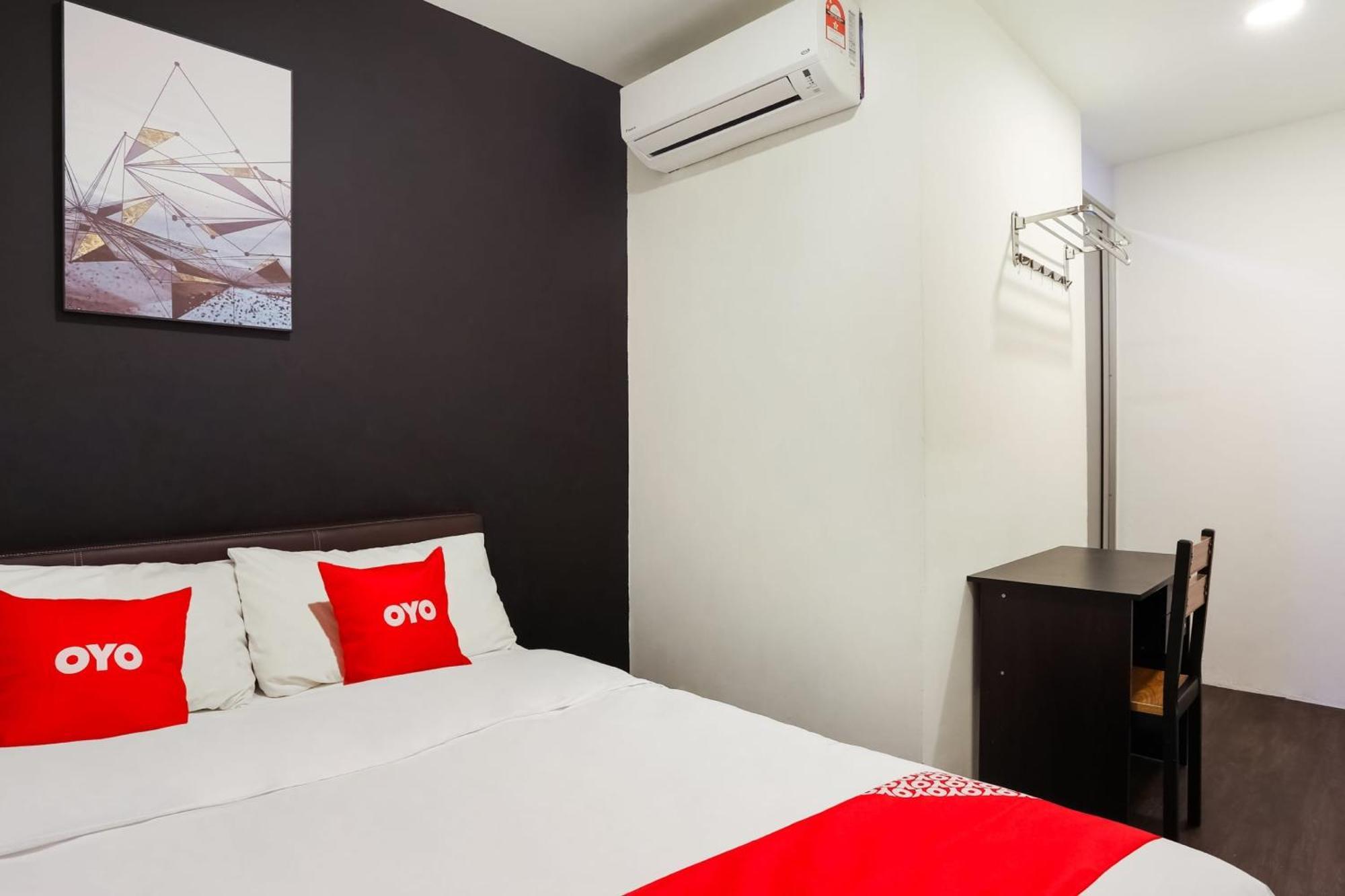 Oyo 90460 Hotel Kl2F Rest & Go Шах Алам Екстериор снимка