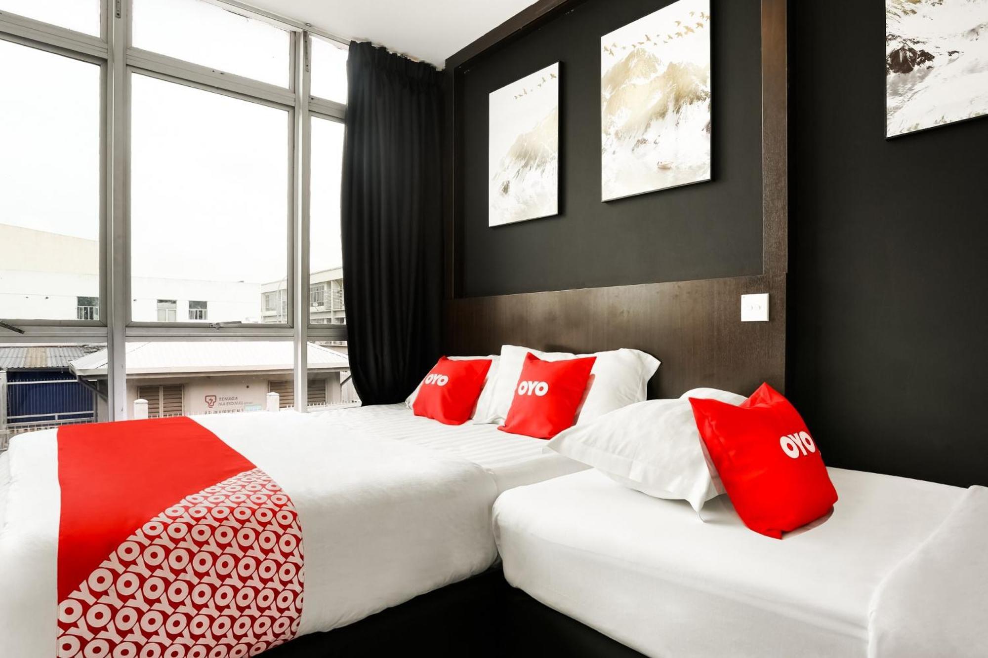 Oyo 90460 Hotel Kl2F Rest & Go Шах Алам Екстериор снимка