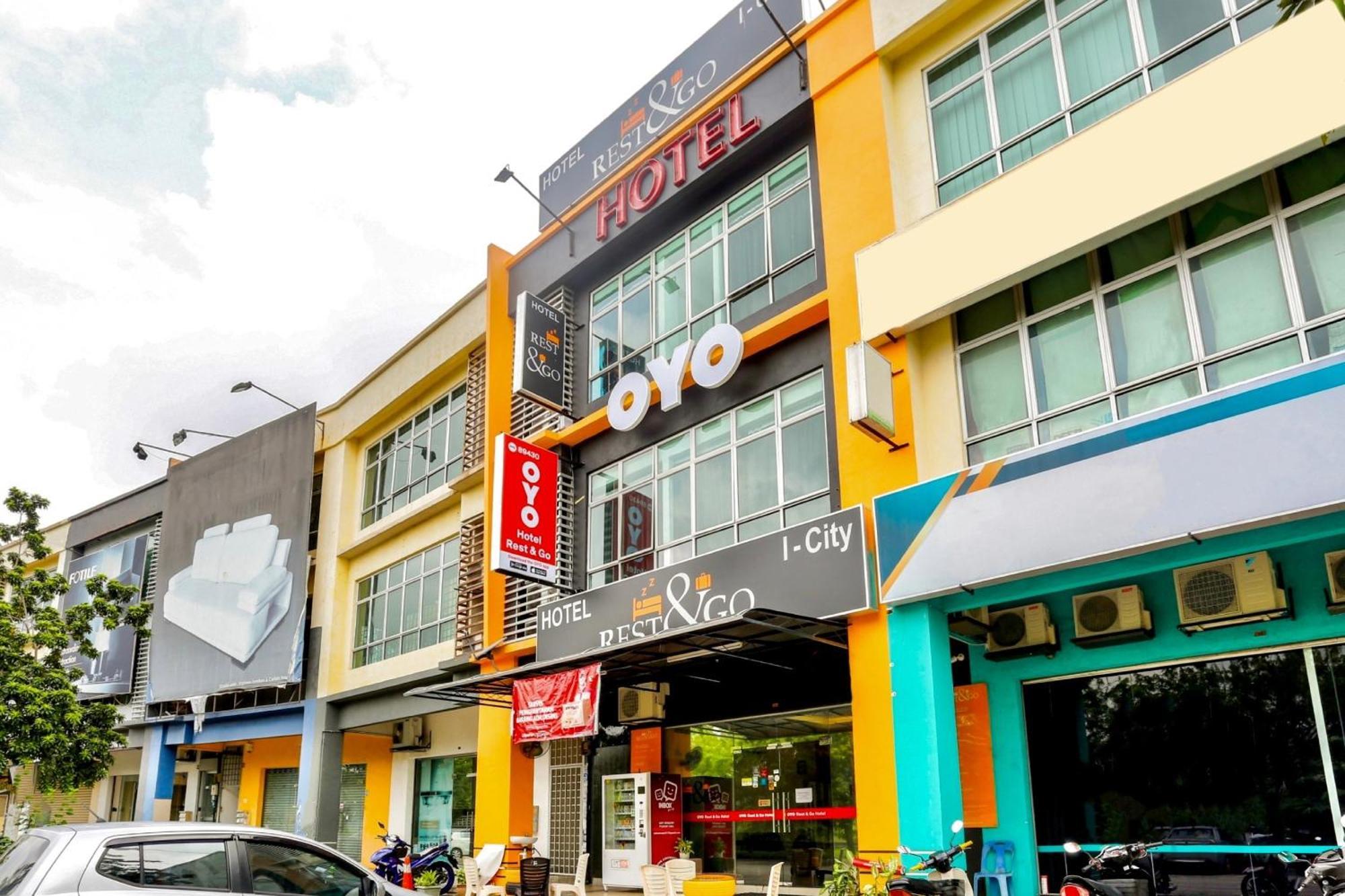 Oyo 90460 Hotel Kl2F Rest & Go Шах Алам Екстериор снимка