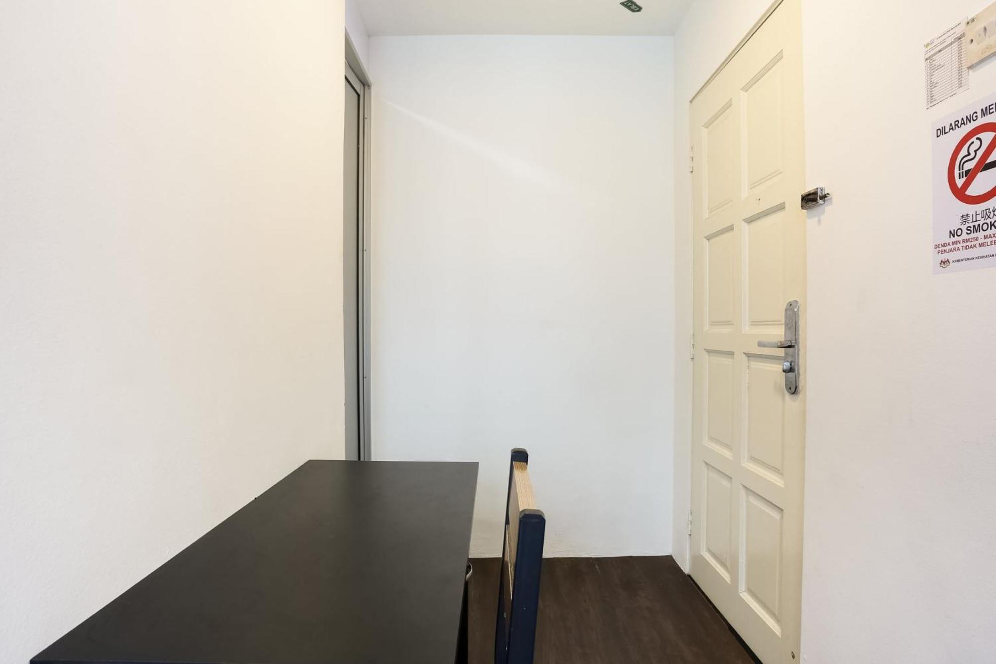 Oyo 90460 Hotel Kl2F Rest & Go Шах Алам Екстериор снимка
