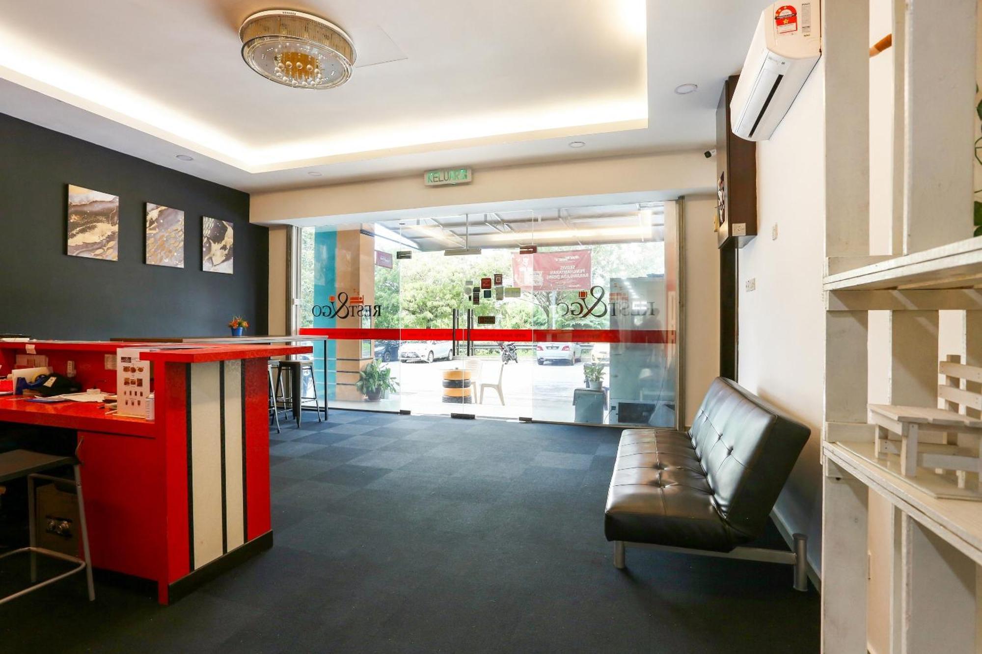 Oyo 90460 Hotel Kl2F Rest & Go Шах Алам Екстериор снимка