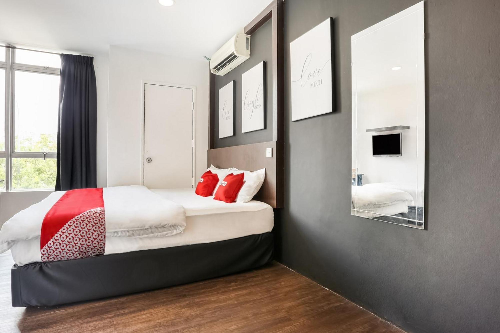 Oyo 90460 Hotel Kl2F Rest & Go Шах Алам Екстериор снимка