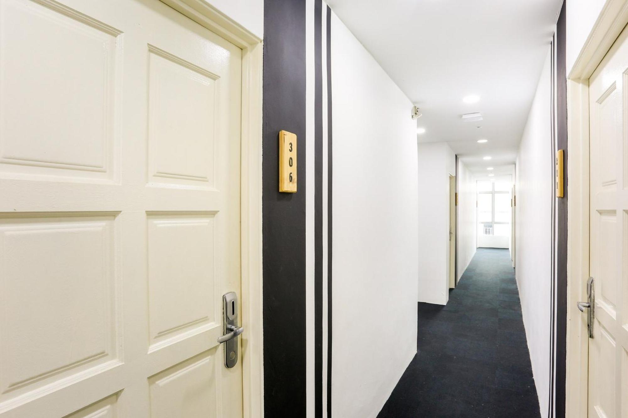 Oyo 90460 Hotel Kl2F Rest & Go Шах Алам Екстериор снимка