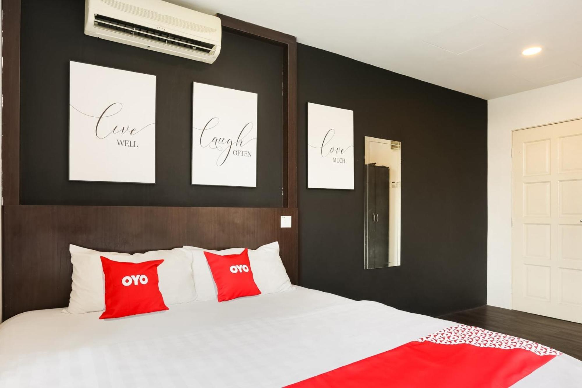 Oyo 90460 Hotel Kl2F Rest & Go Шах Алам Екстериор снимка