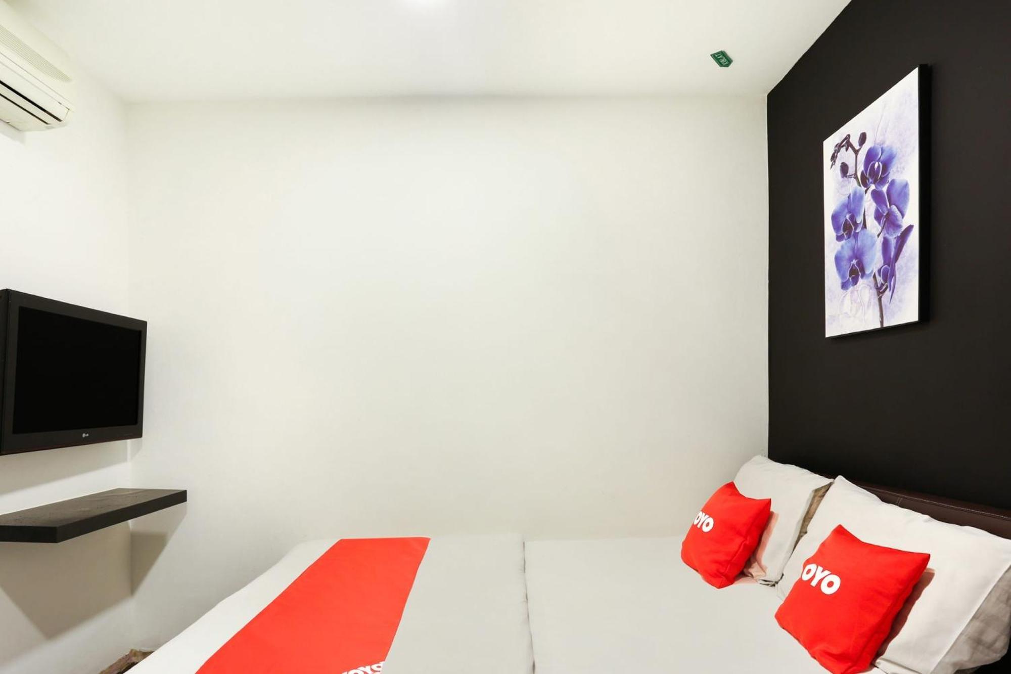 Oyo 90460 Hotel Kl2F Rest & Go Шах Алам Екстериор снимка