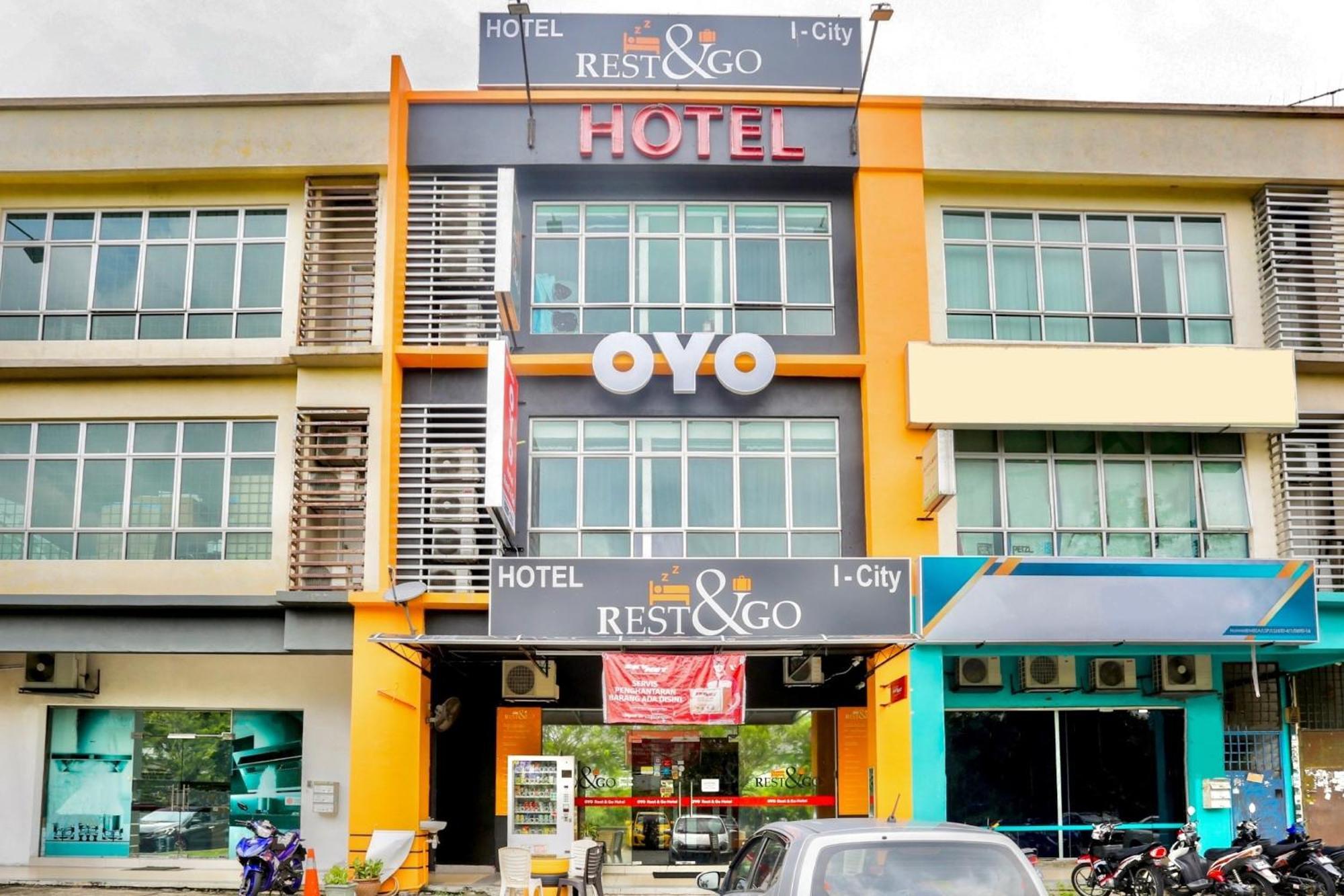 Oyo 90460 Hotel Kl2F Rest & Go Шах Алам Екстериор снимка